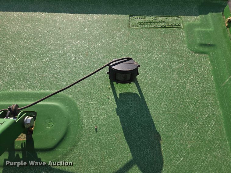 image for item DU7921 2014 John Deere S690 RWA combine