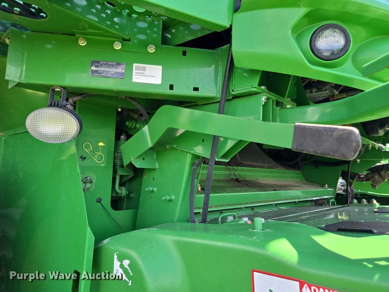 image for item DU7921 2014 John Deere S690 RWA combine