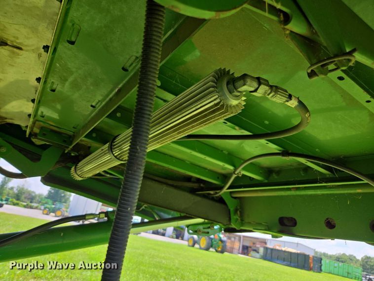 image for item DU7921 2014 John Deere S690 RWA combine