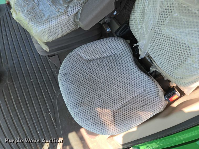 image for item DU7921 2014 John Deere S690 RWA combine