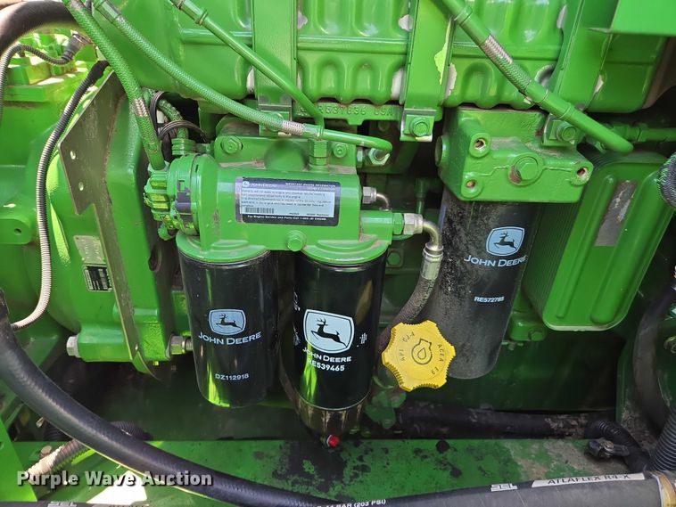 image for item DU7921 2014 John Deere S690 RWA combine