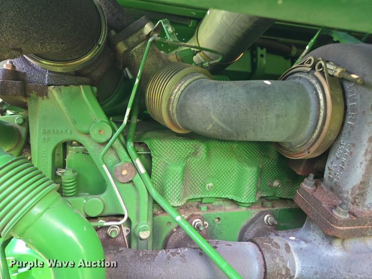 image for item DU7921 2014 John Deere S690 RWA combine