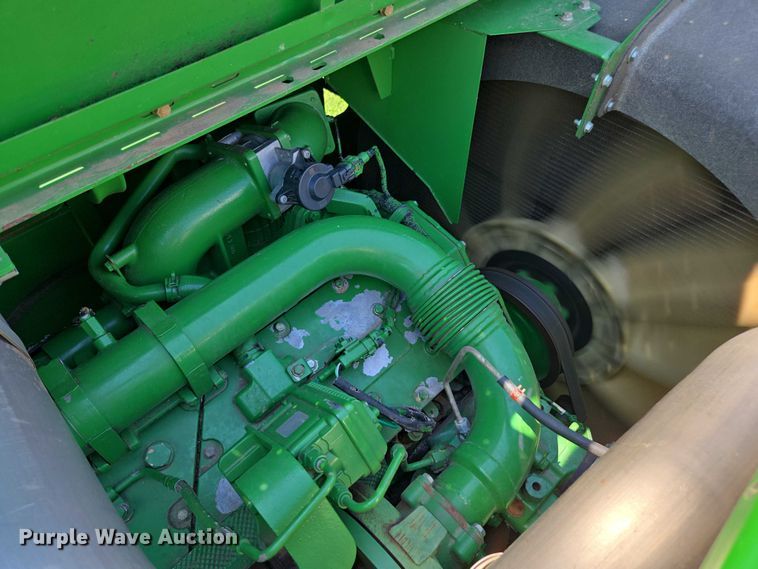 image for item DU7921 2014 John Deere S690 RWA combine