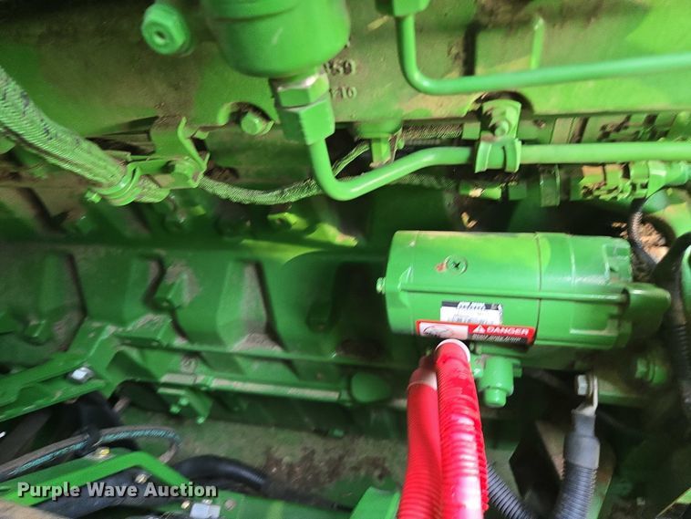 image for item DU7921 2014 John Deere S690 RWA combine