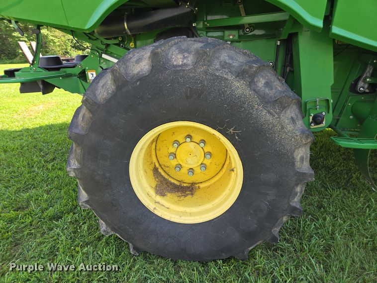 image for item DU7921 2014 John Deere S690 RWA combine