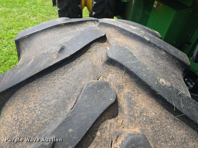 image for item DU7921 2014 John Deere S690 RWA combine