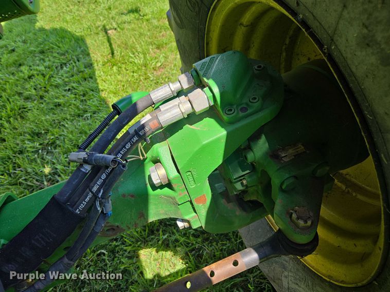 image for item DU7921 2014 John Deere S690 RWA combine