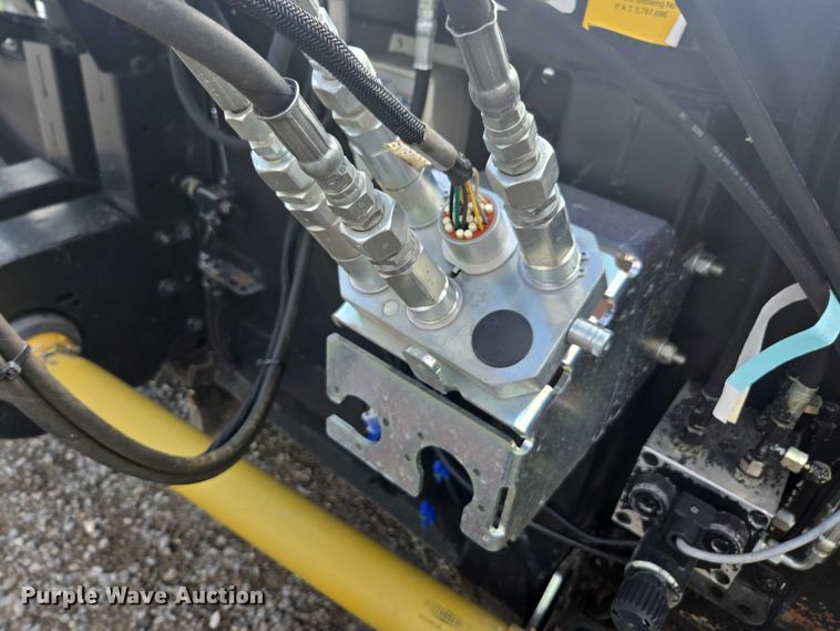 image for item DU7925 2010 Geringhoff NorthStar corn head