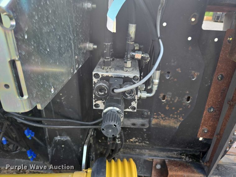 image for item DU7925 2010 Geringhoff NorthStar corn head