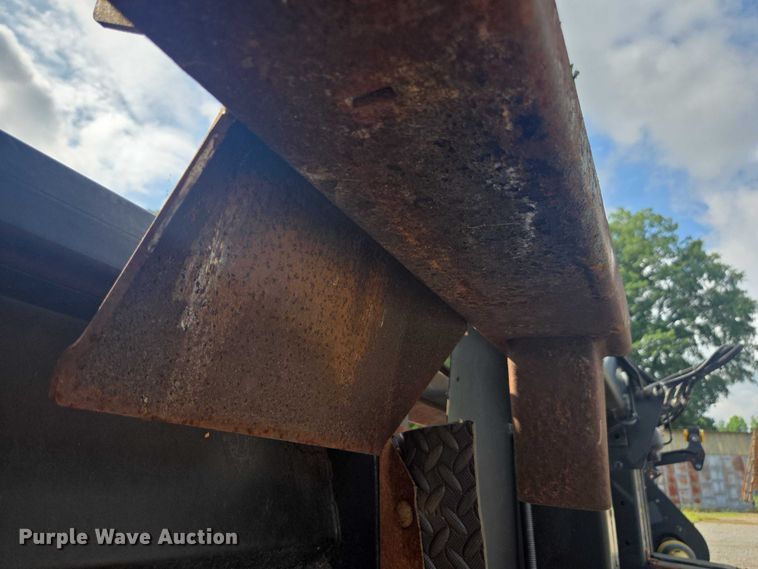 image for item DU7925 2010 Geringhoff NorthStar corn head