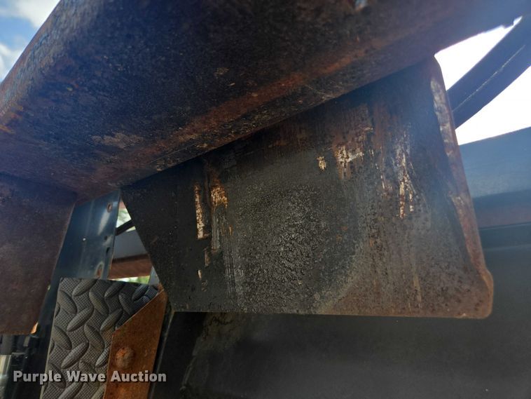 image for item DU7925 2010 Geringhoff NorthStar corn head