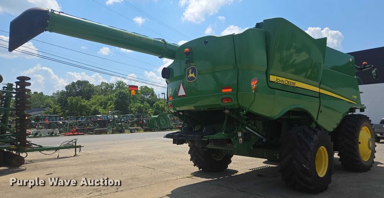 image for item DU7941 2019 John Deere S780 RWA combine