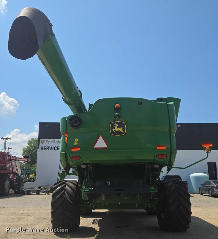image for item DU7941 2019 John Deere S780 RWA combine