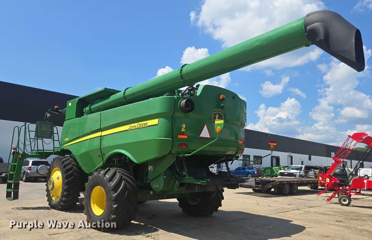 image for item DU7941 2019 John Deere S780 RWA combine