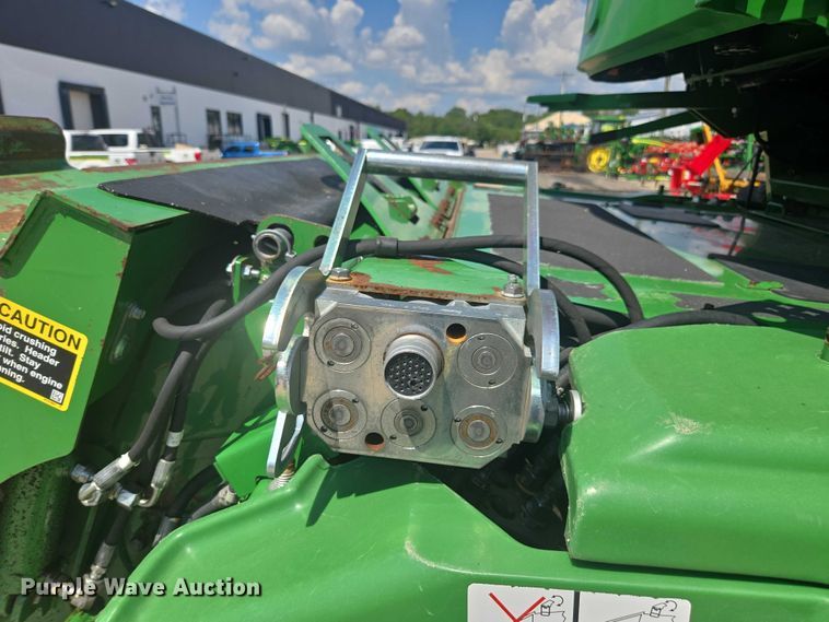 image for item DU7941 2019 John Deere S780 RWA combine