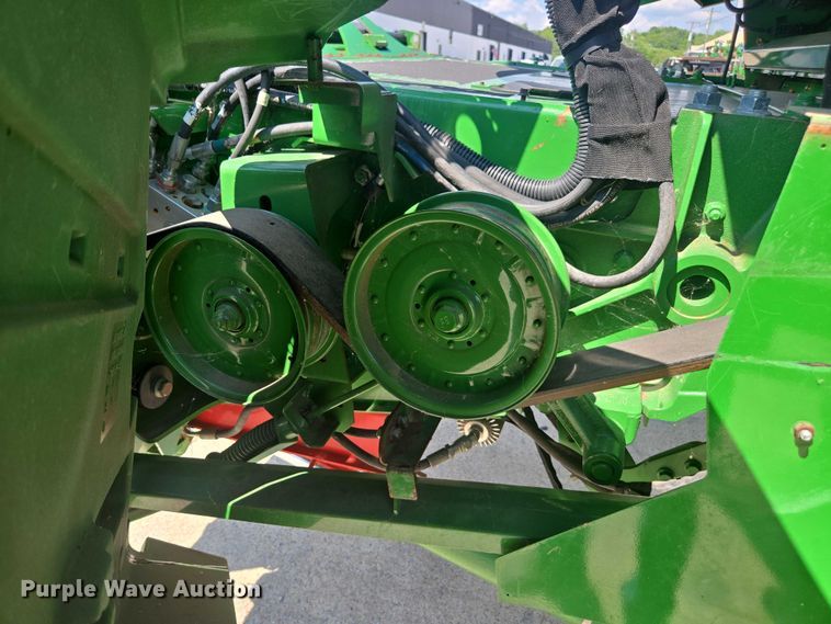 image for item DU7941 2019 John Deere S780 RWA combine