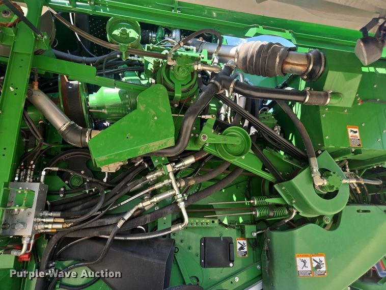 image for item DU7941 2019 John Deere S780 RWA combine