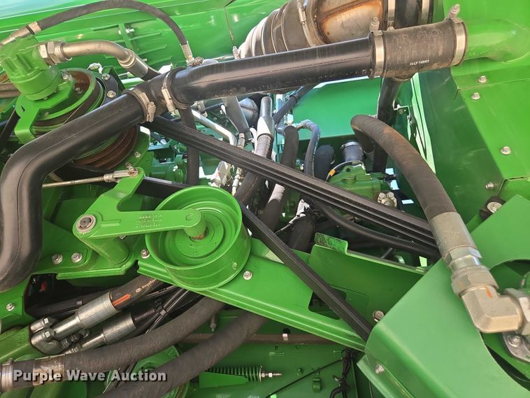 image for item DU7941 2019 John Deere S780 RWA combine