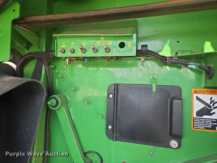 image for item DU7941 2019 John Deere S780 RWA combine