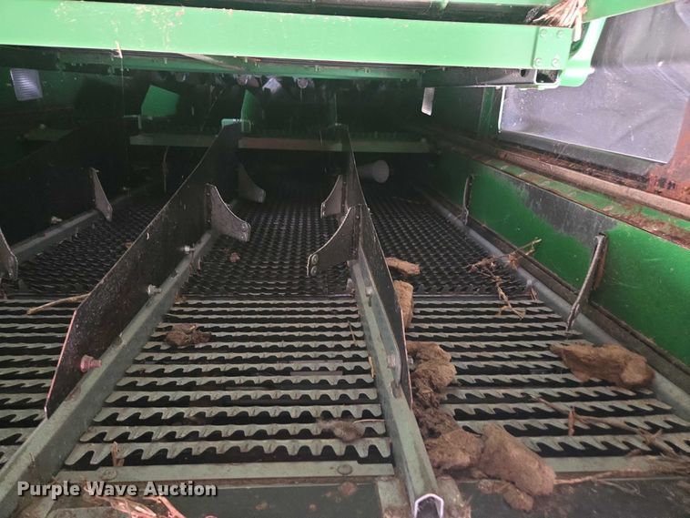 image for item DU7941 2019 John Deere S780 RWA combine