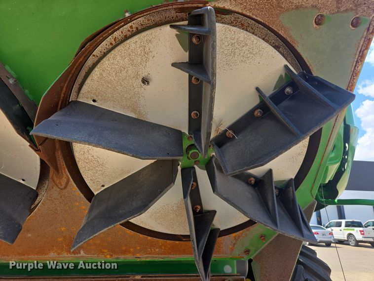 image for item DU7941 2019 John Deere S780 RWA combine