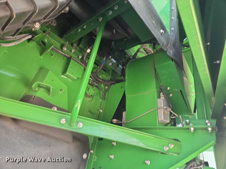 image for item DU7941 2019 John Deere S780 RWA combine