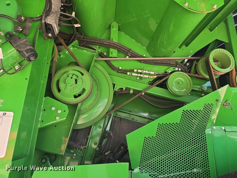 image for item DU7941 2019 John Deere S780 RWA combine