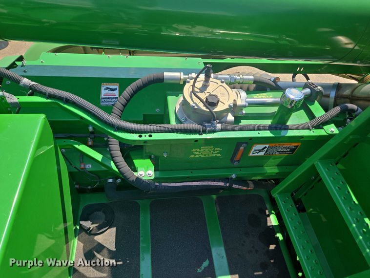 image for item DU7941 2019 John Deere S780 RWA combine