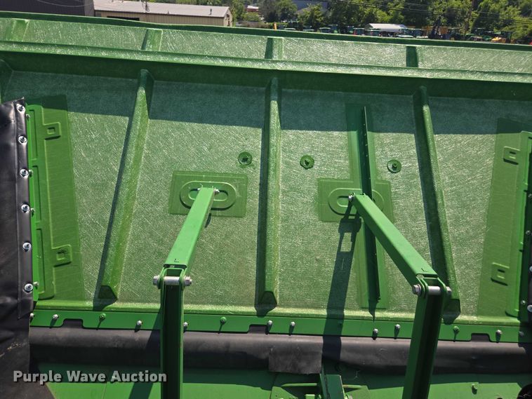 image for item DU7941 2019 John Deere S780 RWA combine