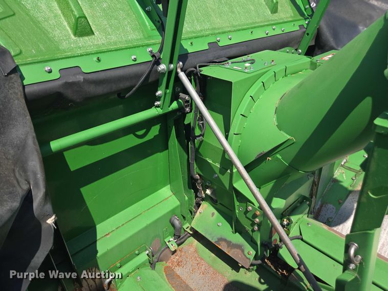 image for item DU7941 2019 John Deere S780 RWA combine