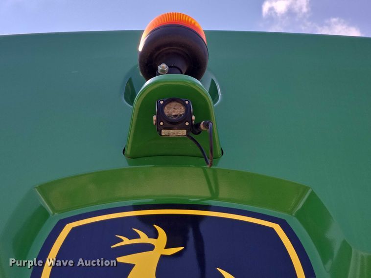 image for item DU7941 2019 John Deere S780 RWA combine