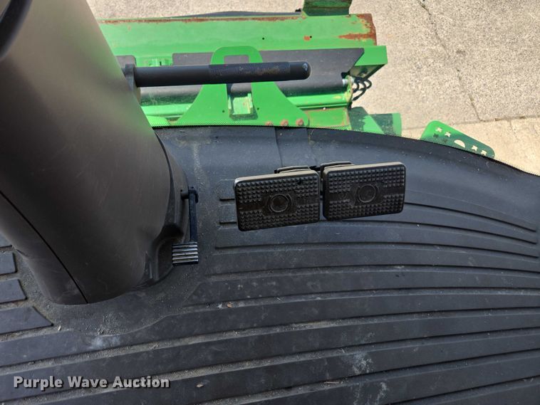 image for item DU7941 2019 John Deere S780 RWA combine