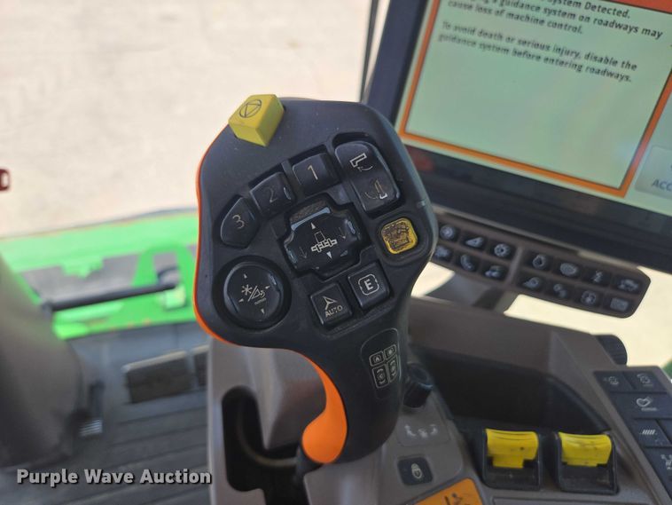 image for item DU7941 2019 John Deere S780 RWA combine