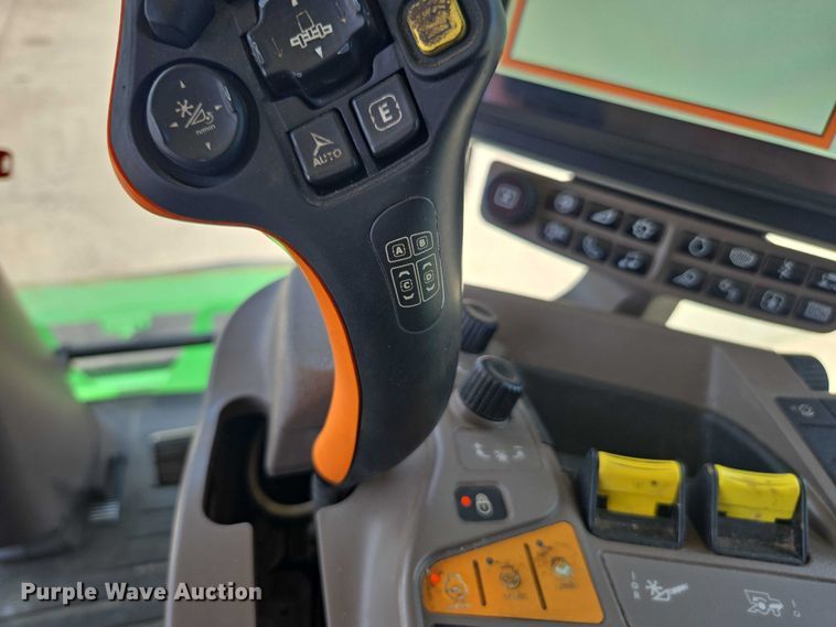 image for item DU7941 2019 John Deere S780 RWA combine