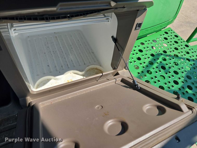 image for item DU7941 2019 John Deere S780 RWA combine