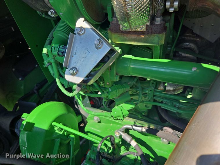 image for item DU7941 2019 John Deere S780 RWA combine