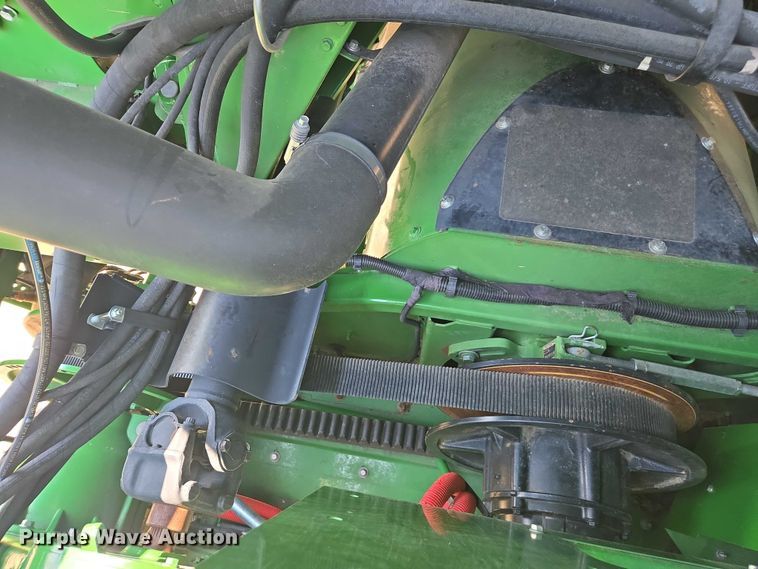 image for item DU7941 2019 John Deere S780 RWA combine