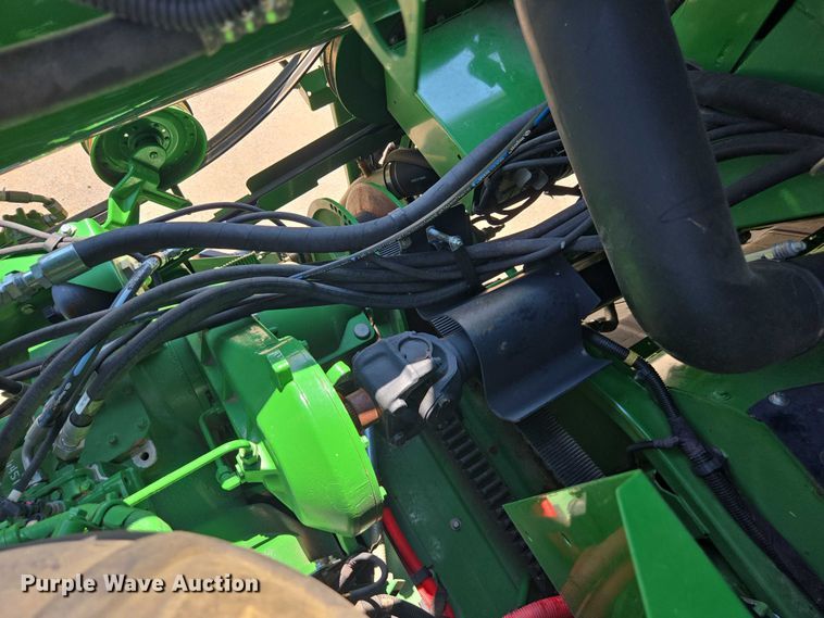 image for item DU7941 2019 John Deere S780 RWA combine