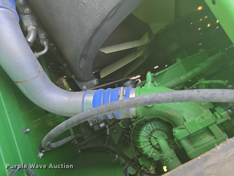 image for item DU7941 2019 John Deere S780 RWA combine