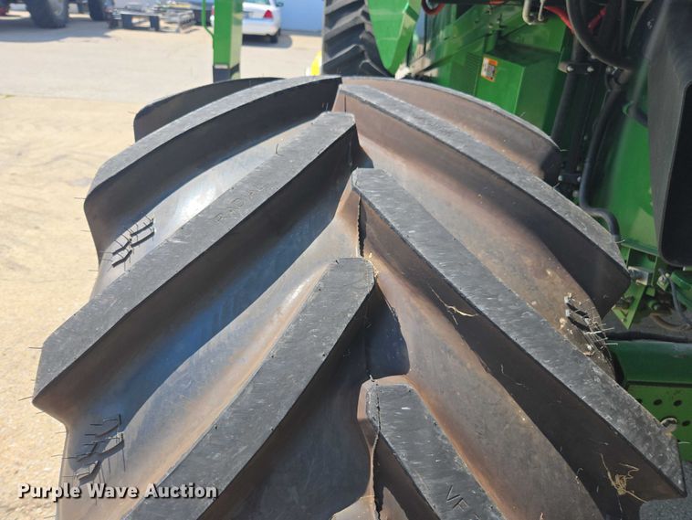 image for item DU7941 2019 John Deere S780 RWA combine