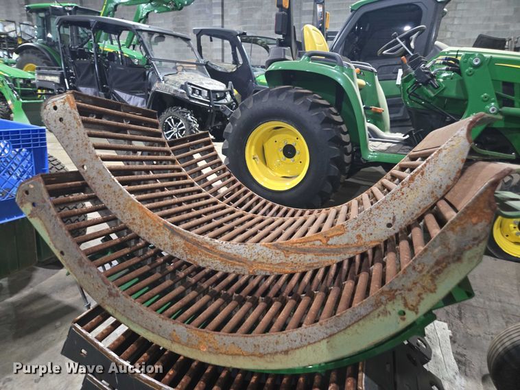 image for item DU7941 2019 John Deere S780 RWA combine