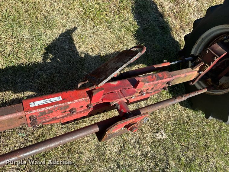 image for item DU9430 White 8700 Combine Parts