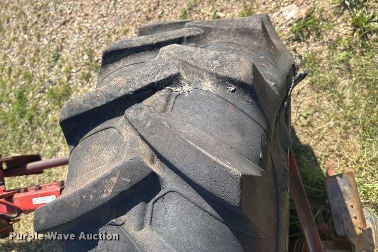 image for item DU9430 White 8700 Combine Parts