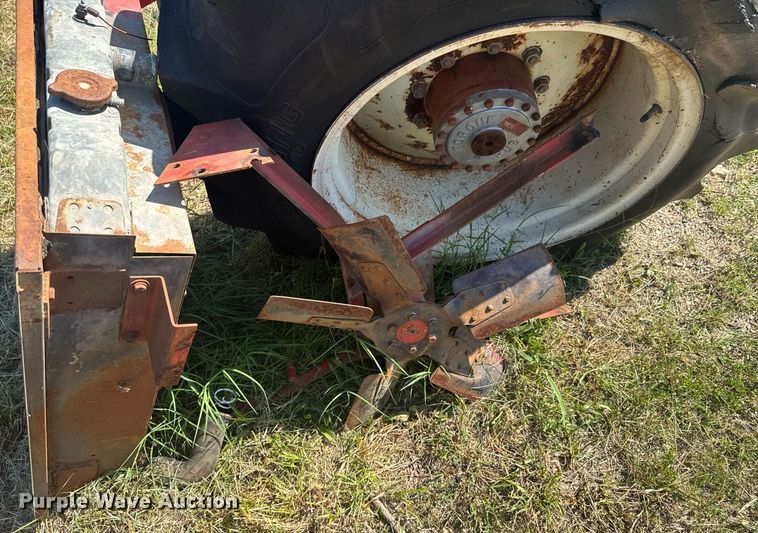 image for item DU9430 White 8700 Combine Parts