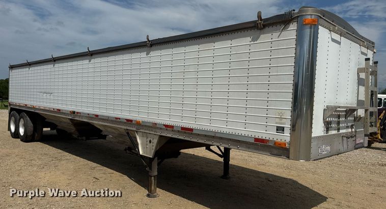 image for item DW3408 2005 Wilson DWH-500 grain trailer