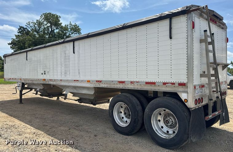 image for item DW3408 2005 Wilson DWH-500 grain trailer