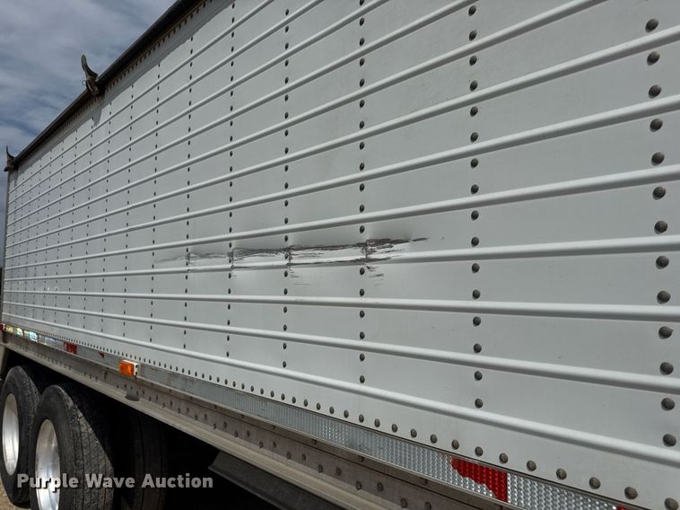 image for item DW3408 2005 Wilson DWH-500 grain trailer