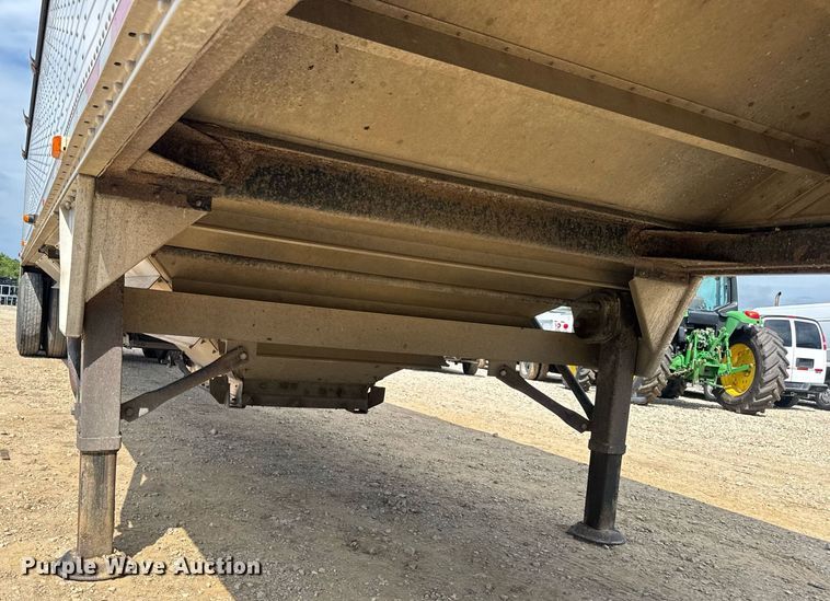 image for item DW3408 2005 Wilson DWH-500 grain trailer