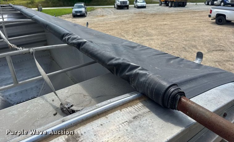 image for item DW3408 2005 Wilson DWH-500 grain trailer