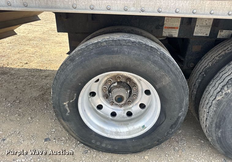 image for item DW3408 2005 Wilson DWH-500 grain trailer